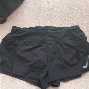 nike loose running shorts (black)